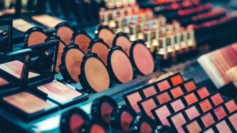 Buy Luxury Makeup Products Online 